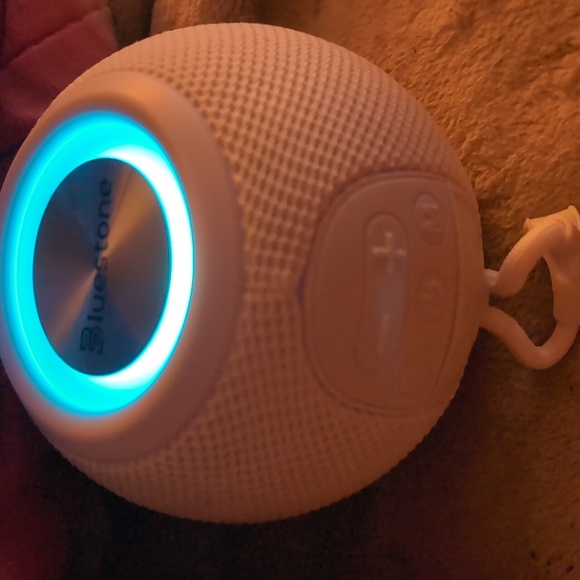 Bluestone white round speaker! - Picture 3 of 3